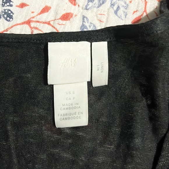 Woman’s short sleeve black shirt new no tags size s - Picture 3 of 4